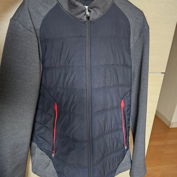 와이드 앵글 하이브리드 니트패딩 100