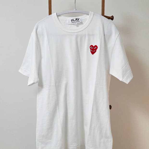[새상품]꼼데가르송 더블하트 티셔츠 L