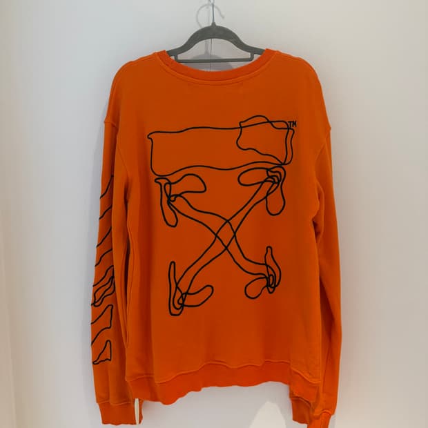 오프화이트 백 애로우 오렌지 맨투맨