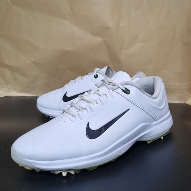 나이키 에어줌 타이거우주 골프화260