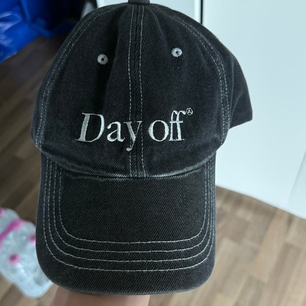 AECA Day Off 흑청모자