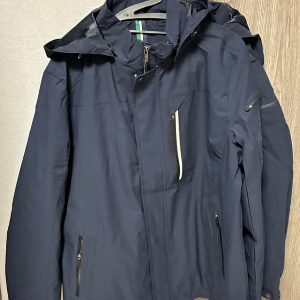 등산복 바람막이 팔아요