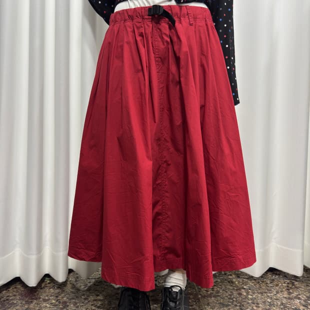 marble sud red belt skirt
