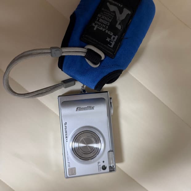 후지필름 파인픽스 f10