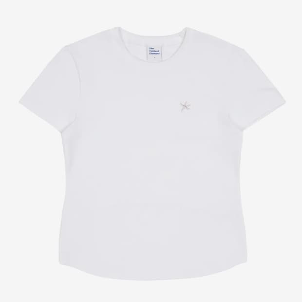 (w) TCM mini logo curved T (white)