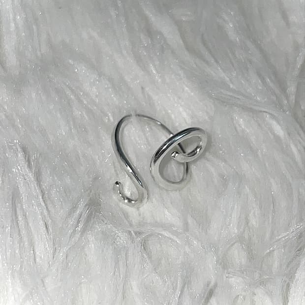 01 ring