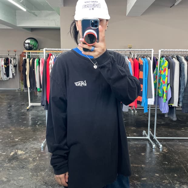 반스 오버사이즈 긴팔 티셔츠