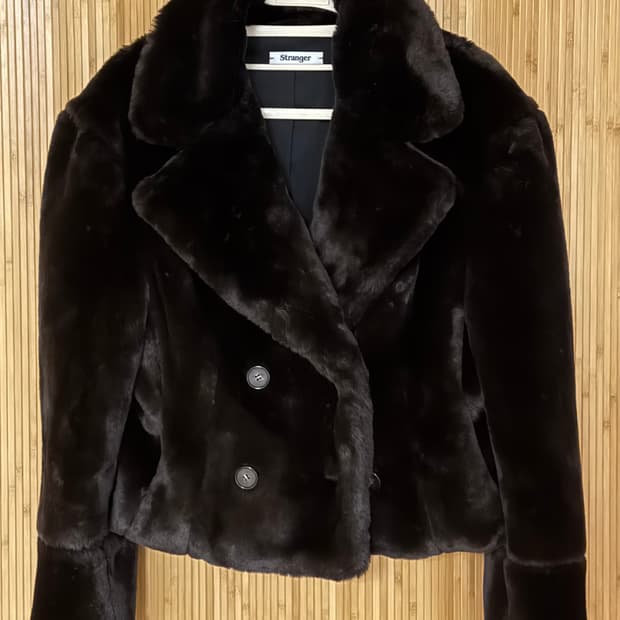 스트레인저 크롭 더블 퍼 자켓