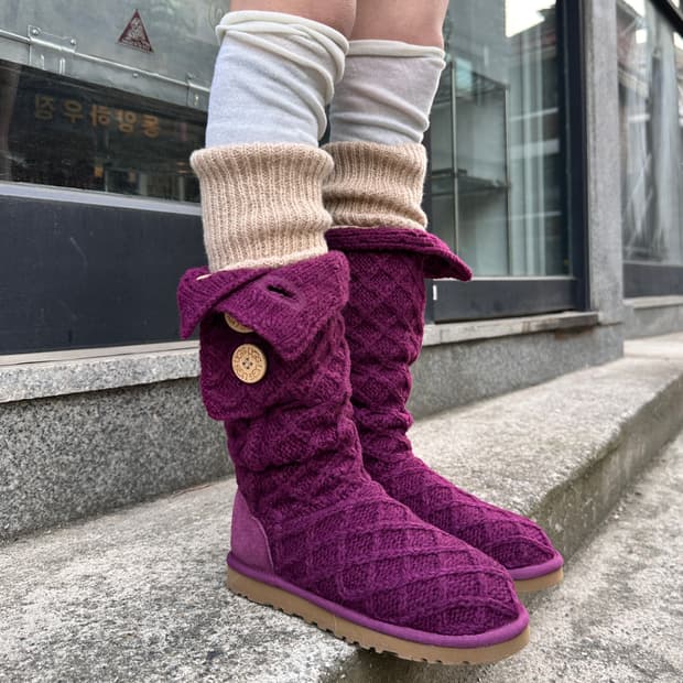 00s 레어 다크 핑크 와플 니트 카디 어그 부츠