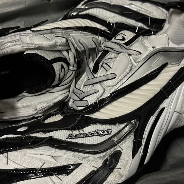 [44] 발렌시아가 솔리스 스니커즈