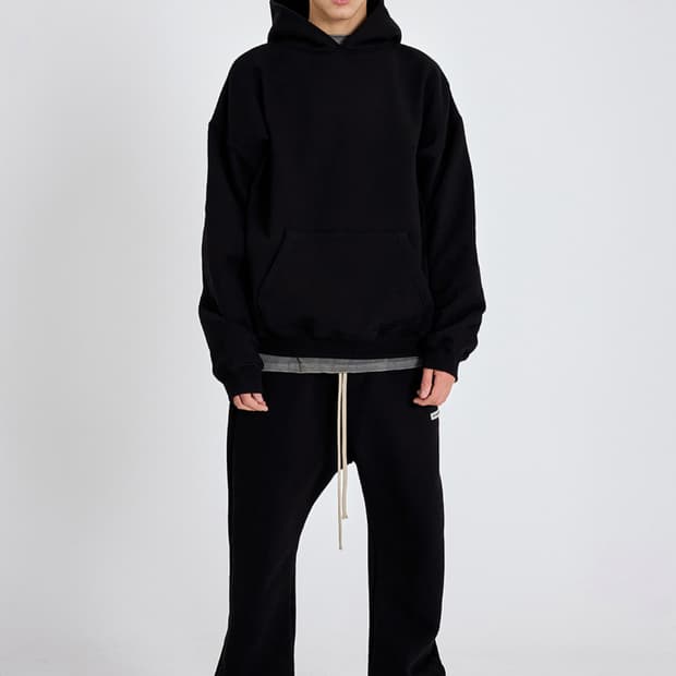 어텐션로우 소프트 에센셜 셋업 후드티 블랙