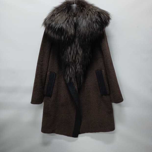 미샤(MICHAA) 정품 라마 혼방 폭스퍼 코트