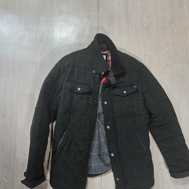시리즈 waxed 퀼팅자켓 팝니다 (L사이즈)