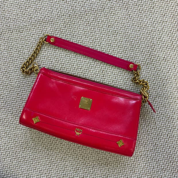 실측확인 MCM 페이턴트 레더 숄더백 0519D