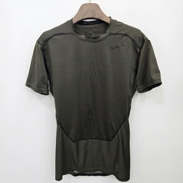 L,100 )) NIKE 나이키 프로컴뱃 반팔티셔츠! 달라붙는핏~