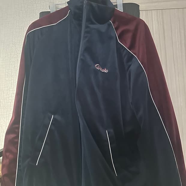 위켄더스 벨벳 집업