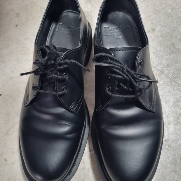 닥터마틴 1461 모노 