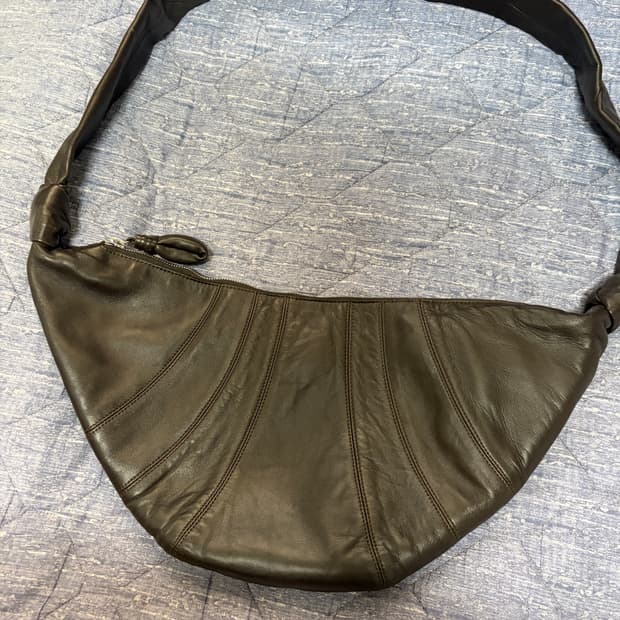 르메르 크루아상백 다크초콜렛 미디움 