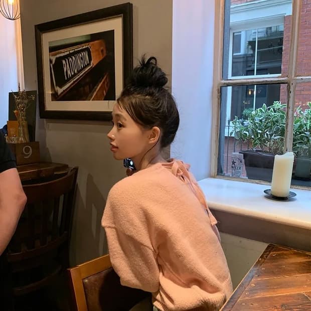 영앤리치 타이 니트