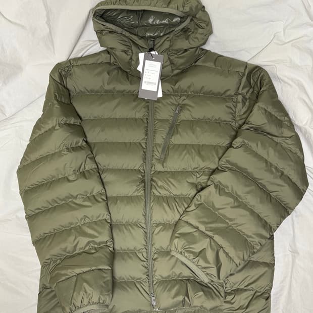 무신사 스탠다드 시티레저 패딩 카키 XL