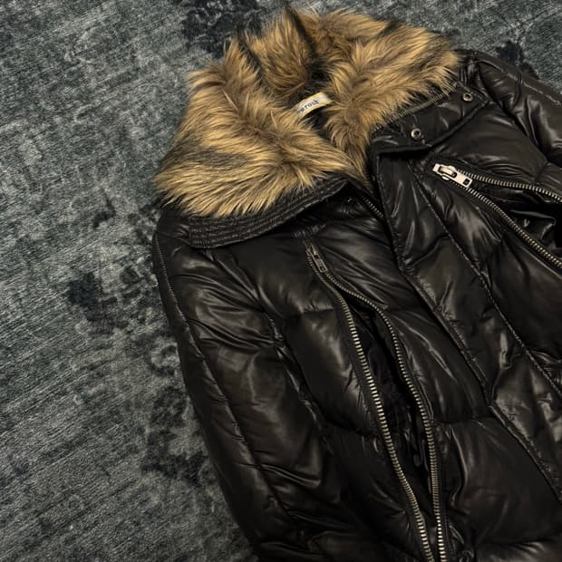Varosh 00s zipper gimmick fur down jacke | 후루츠패밀리