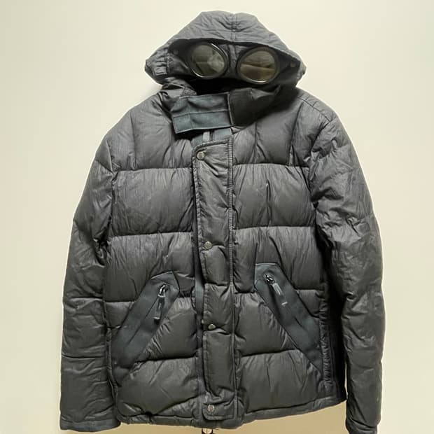 Cp컴퍼니 고글 패딩 L