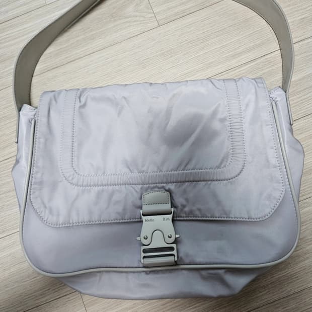 마뗑킴 버클백 그레이