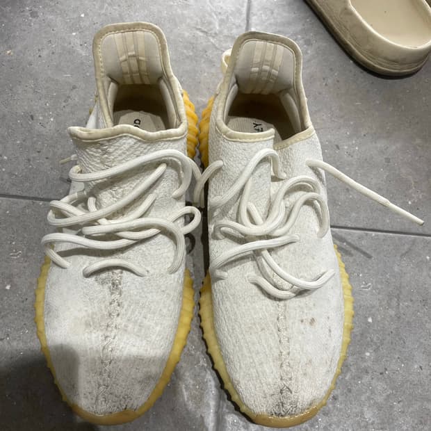 이지부스트 350 트리플화이트 265 팝니다