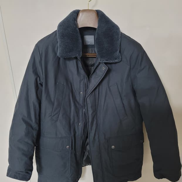 로가디스 구스다운 패딩코트 100사이즈 상태극상

남성100