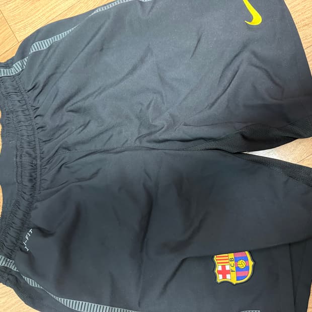 12-13  바르셀로나 쇼츠