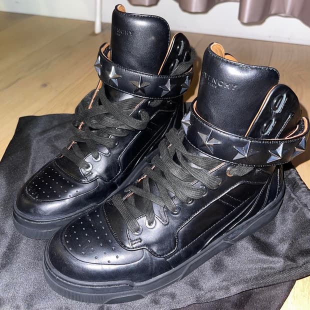 지방시 타이슨 스타 올블랙 38