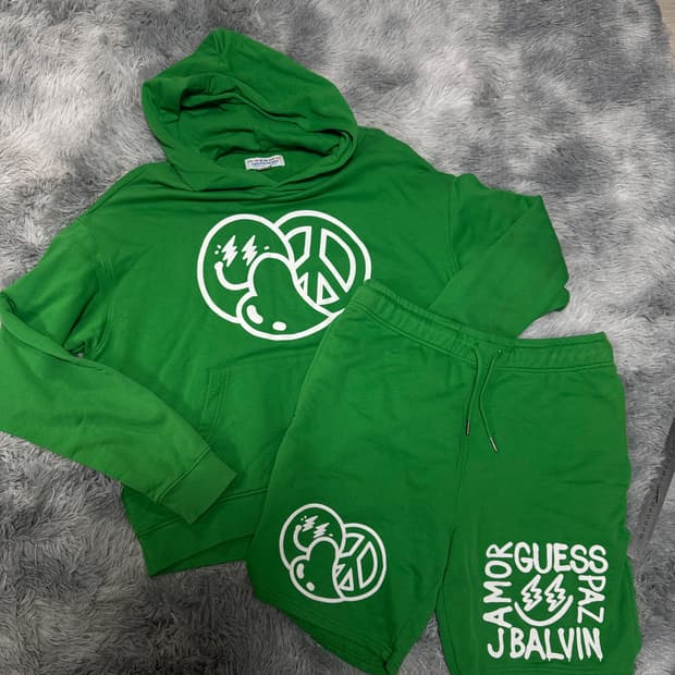 게스 트레이닝 후드반바지  세트 M사이즈 