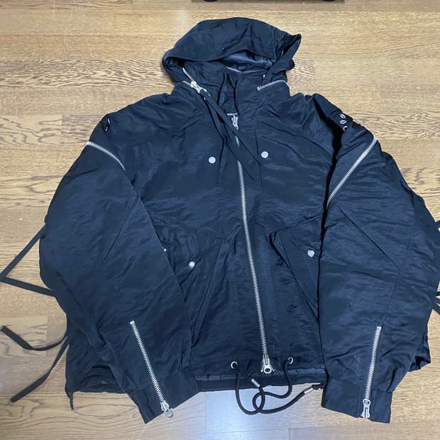 써저리 이카루스 패러슈트 자켓 24 FW 블랙 L