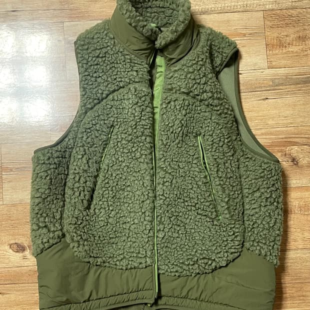 비헤비어 DEEPFILE VEST