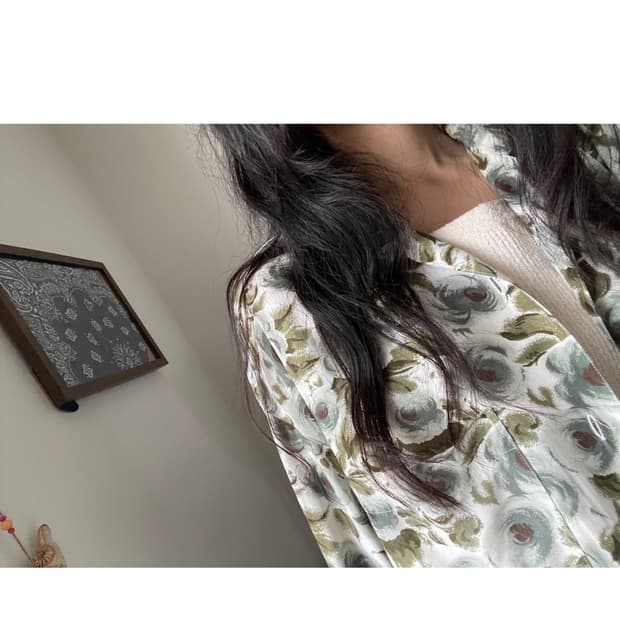 patterned blouse 01