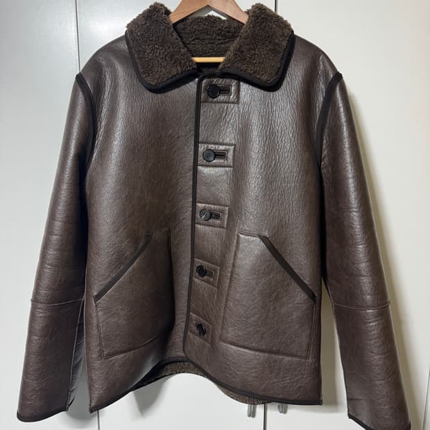 라벨아카이브 리버서블 무스탕