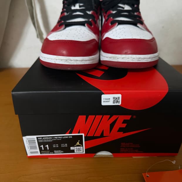 조던 1 레트로 로우 OG 시카고 290