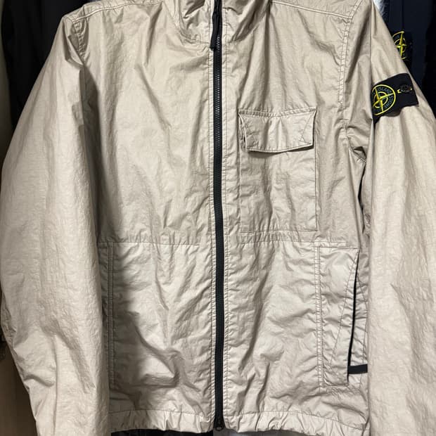 새상품급 스톤아일랜드 멤브라나 바람막이 (도브그레이)