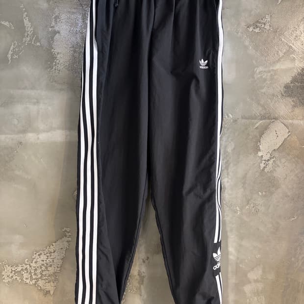 아디다스 블랙 트레이닝 팬츠S