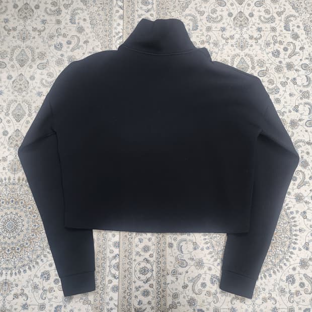 COS 코스 모크넥 크롭티 M (88까지가능)