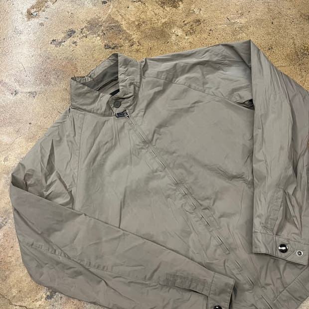 [정품] 지 제냐 베이지 바람막이 자켓 b10