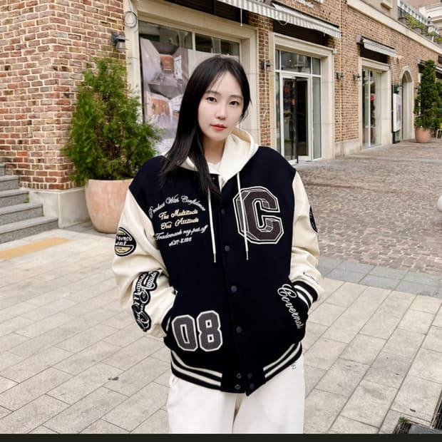 커버낫 바시티자켓 팝니다.