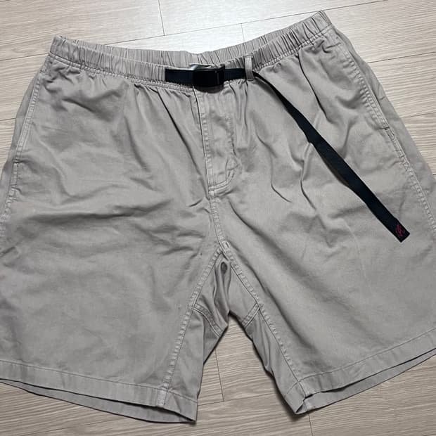그라미치 루즈 쇼츠 반바지 Taupe색상 2XL(웜그레이)