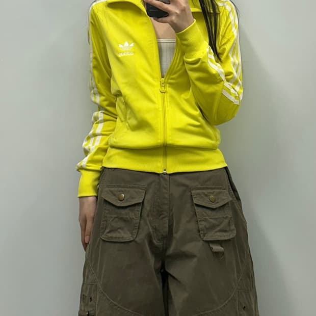 아디다스 신형 파이어버드 옐로우 트랙탑 져지