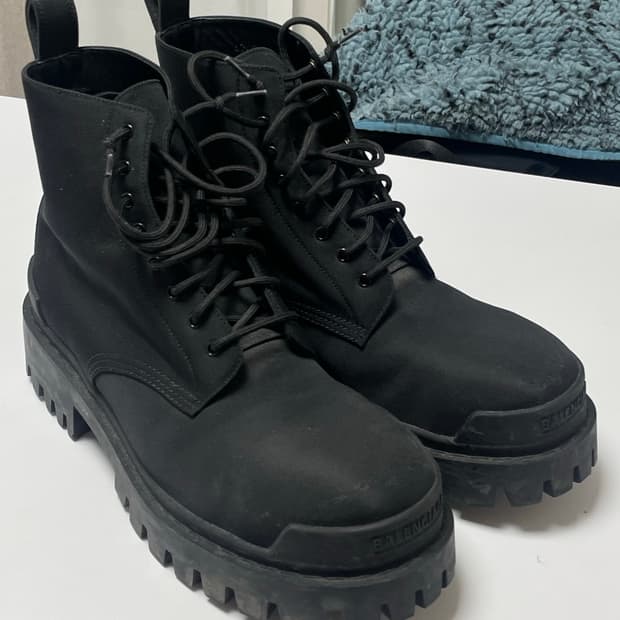 발렌시아가 부츠 42