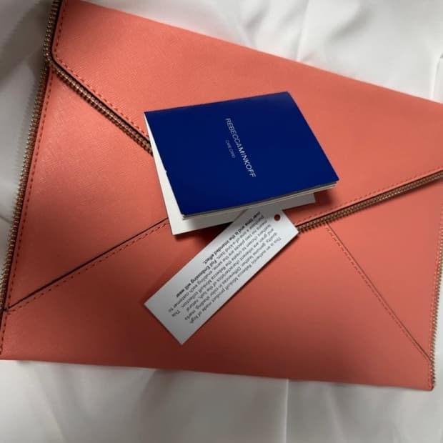 레베카밍코프 레오 클러치 새상품