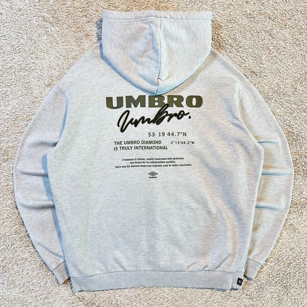 엄브로 UMBRO 레터링 후드티 화이트멜란지
