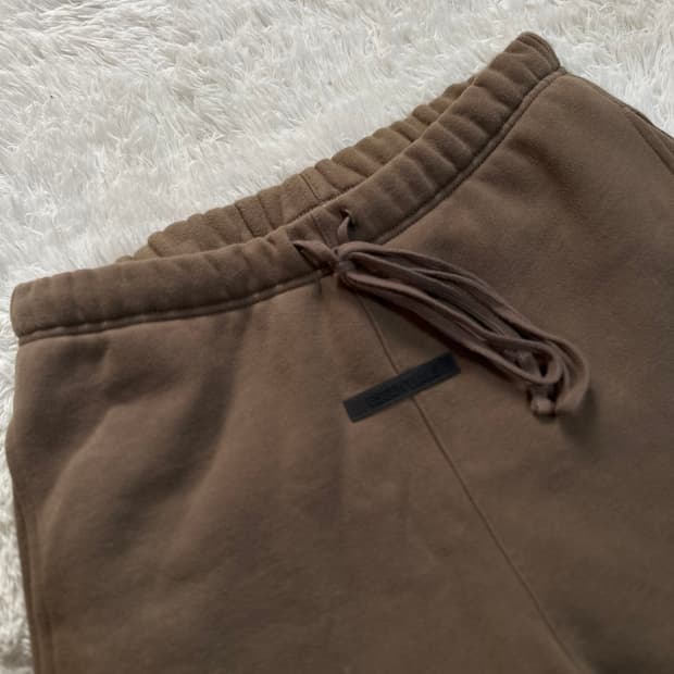 에센셜 Fear of God 갈색 바지 S