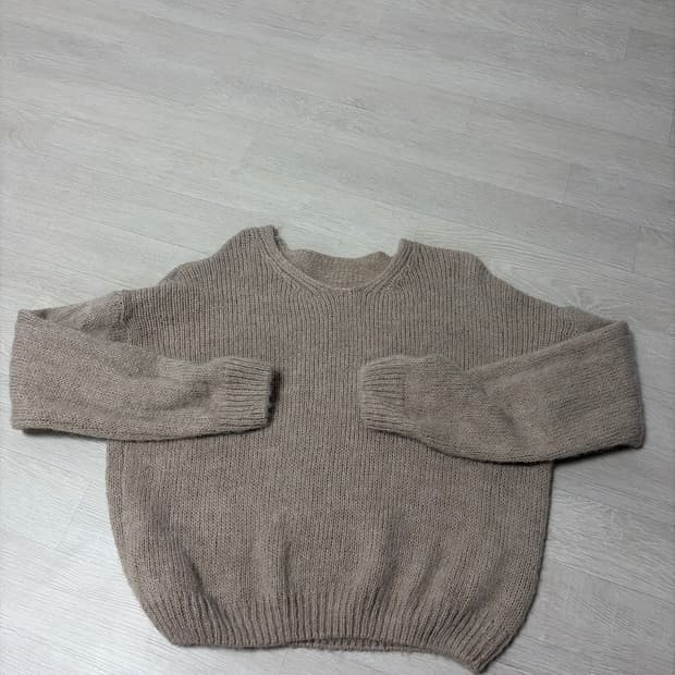 폭닥 브라운 니트