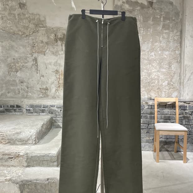 애프터홈워크 카키 스트링 스웻 팬츠